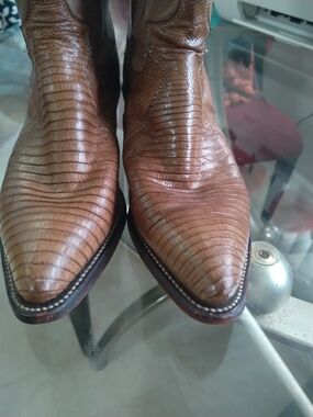 Justin Boots Brown Lizard-Embossed Pointed Ankle Booties